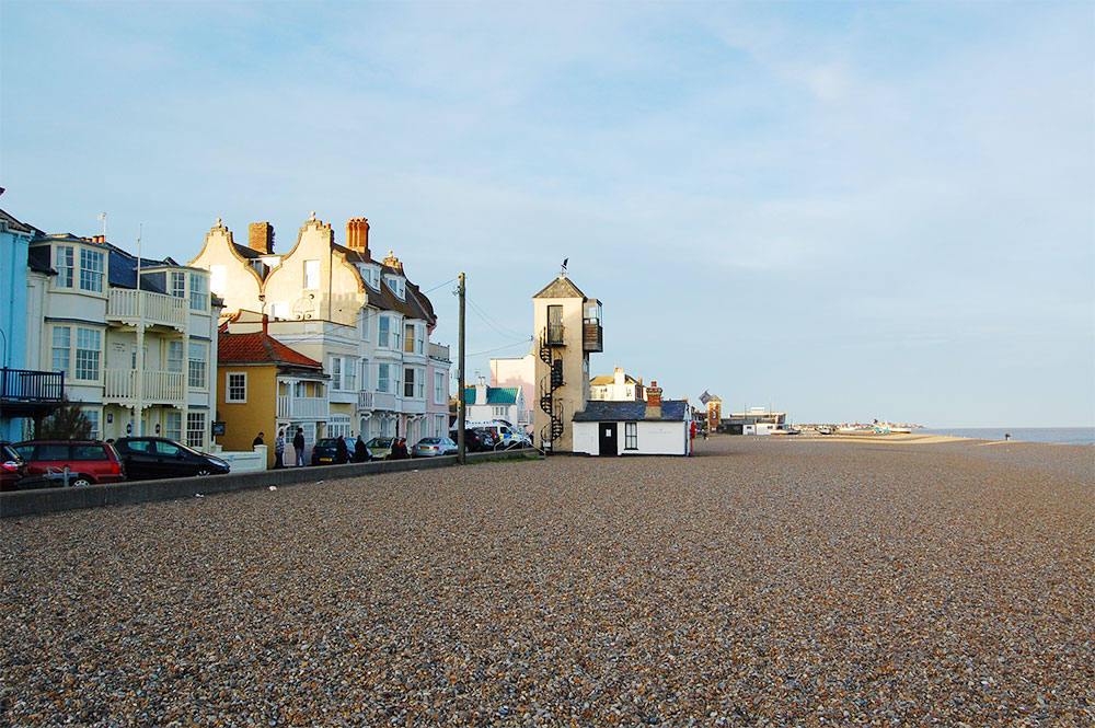 Exploring the Charms of Aldeburgh: A Haven for Leisure and Festivity